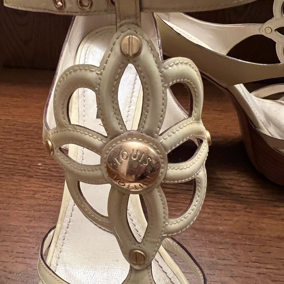 Authentic Louis Vuitton platforms. - Picture 5 of 7